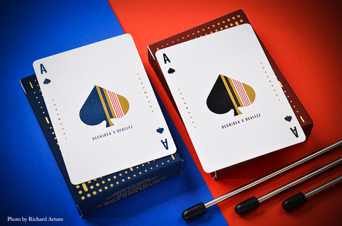 MOS playing cards marked 52 wonders Deallez Red Blue